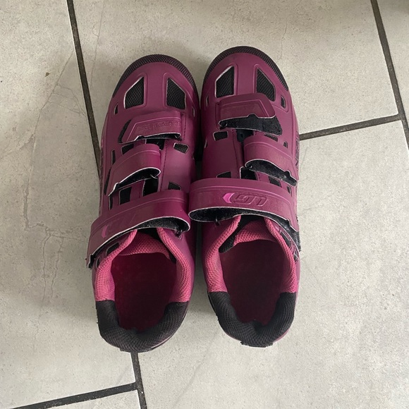 Spinning shoes - Picture 1 of 4